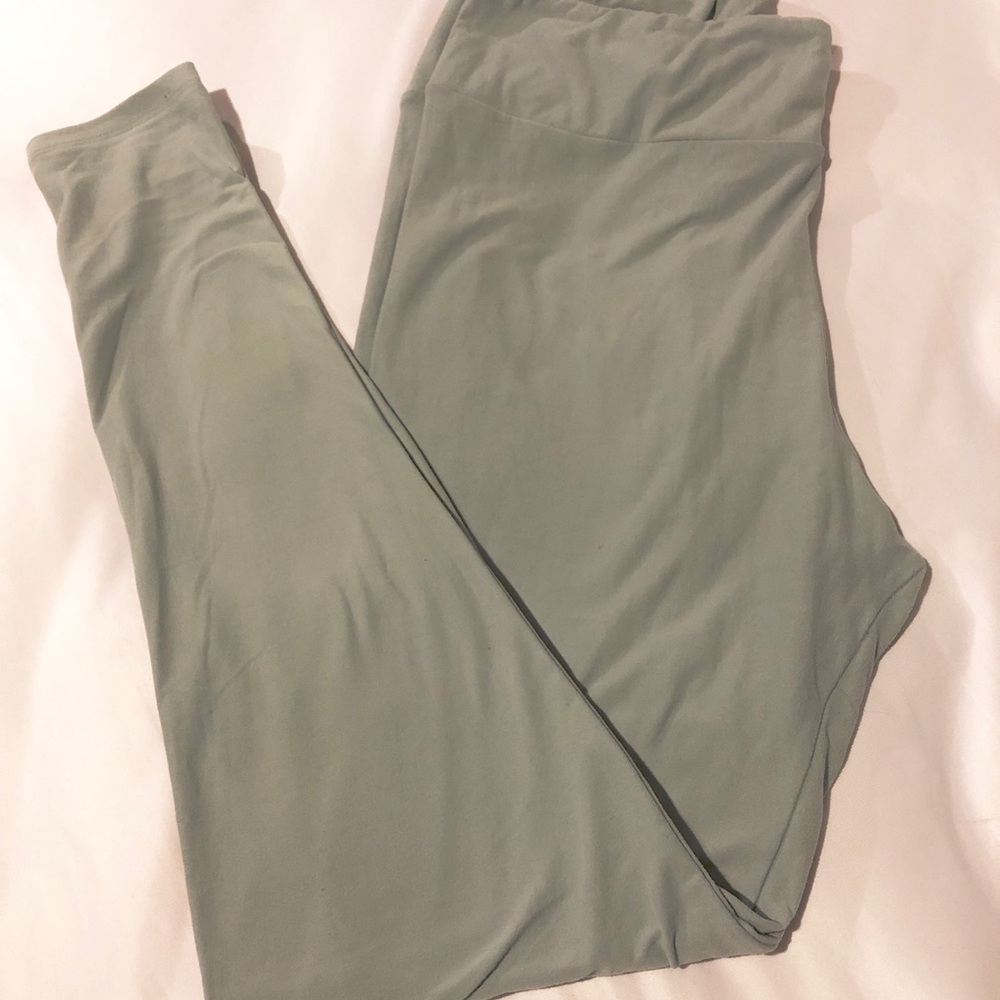 LuLaRoe Solid Leggings - TC